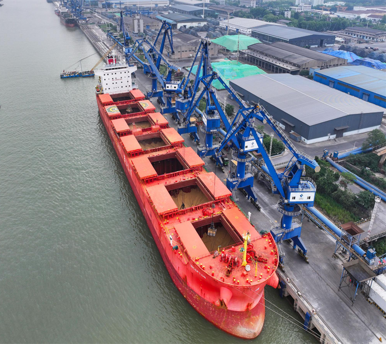 海关:中国1-12月大豆进口量为11,183.3万吨，同比增加6.5%